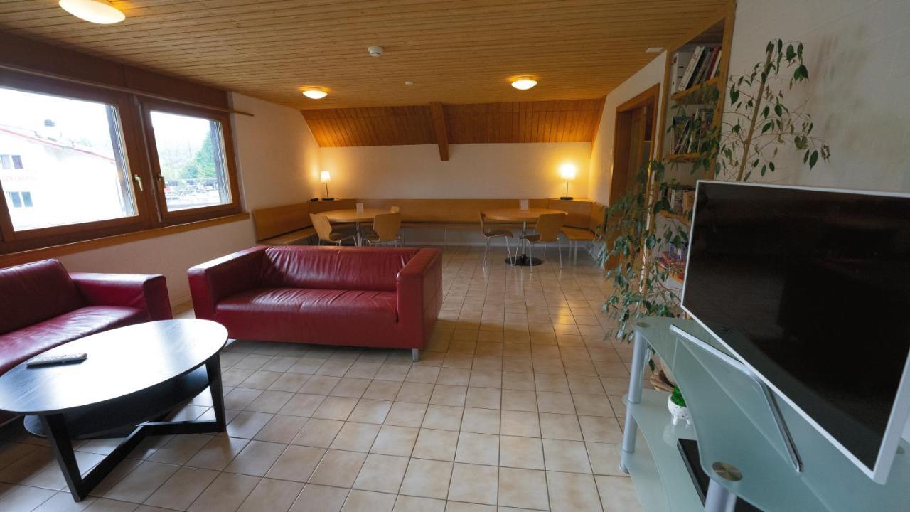 Delemont Youth Hostel Exterior photo