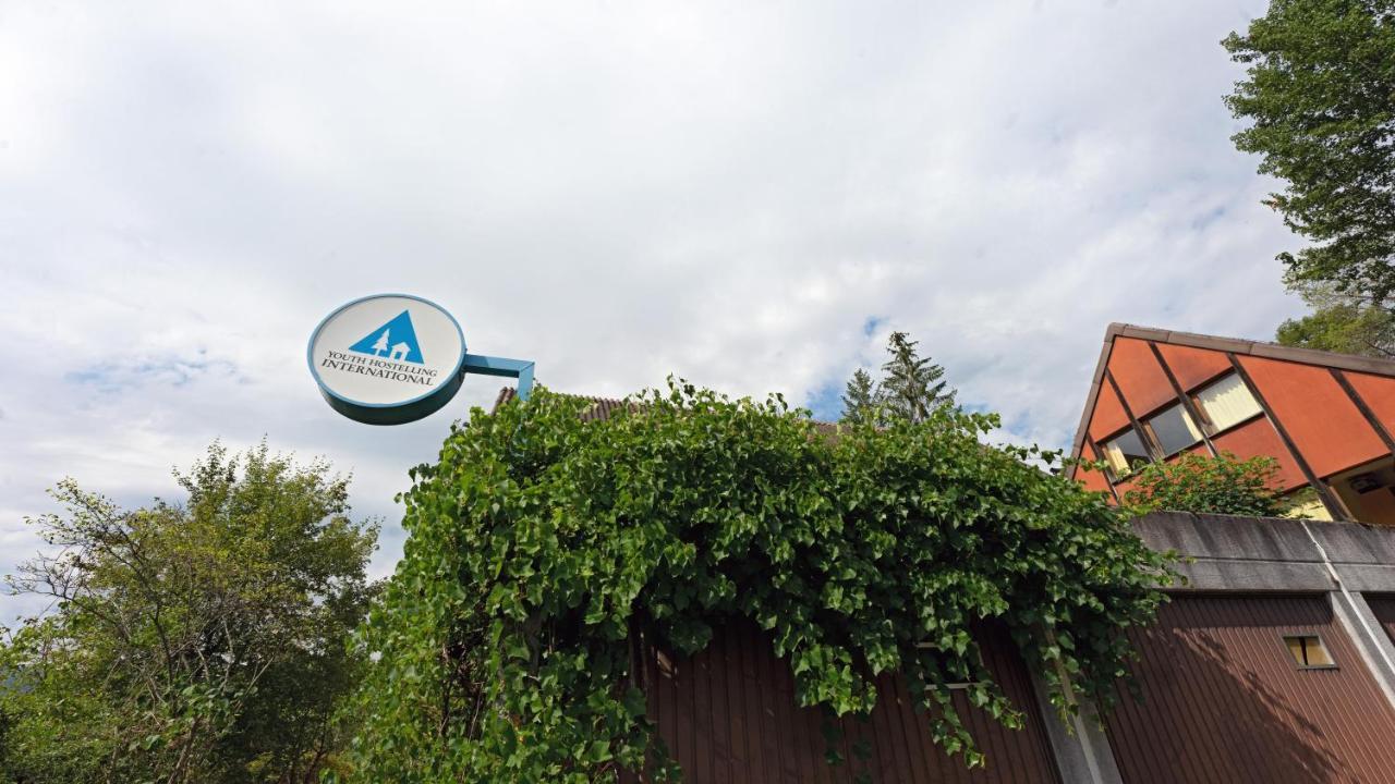 Delemont Youth Hostel Exterior photo
