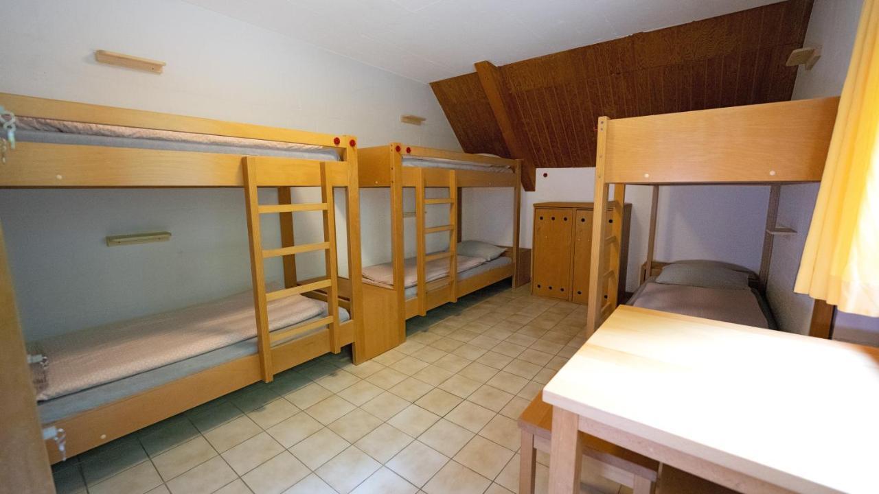Delemont Youth Hostel Exterior photo